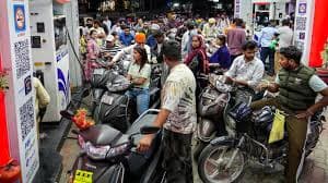 Government rubbishes lockdown rumours amid panic buying at petrol pumps over Iran war