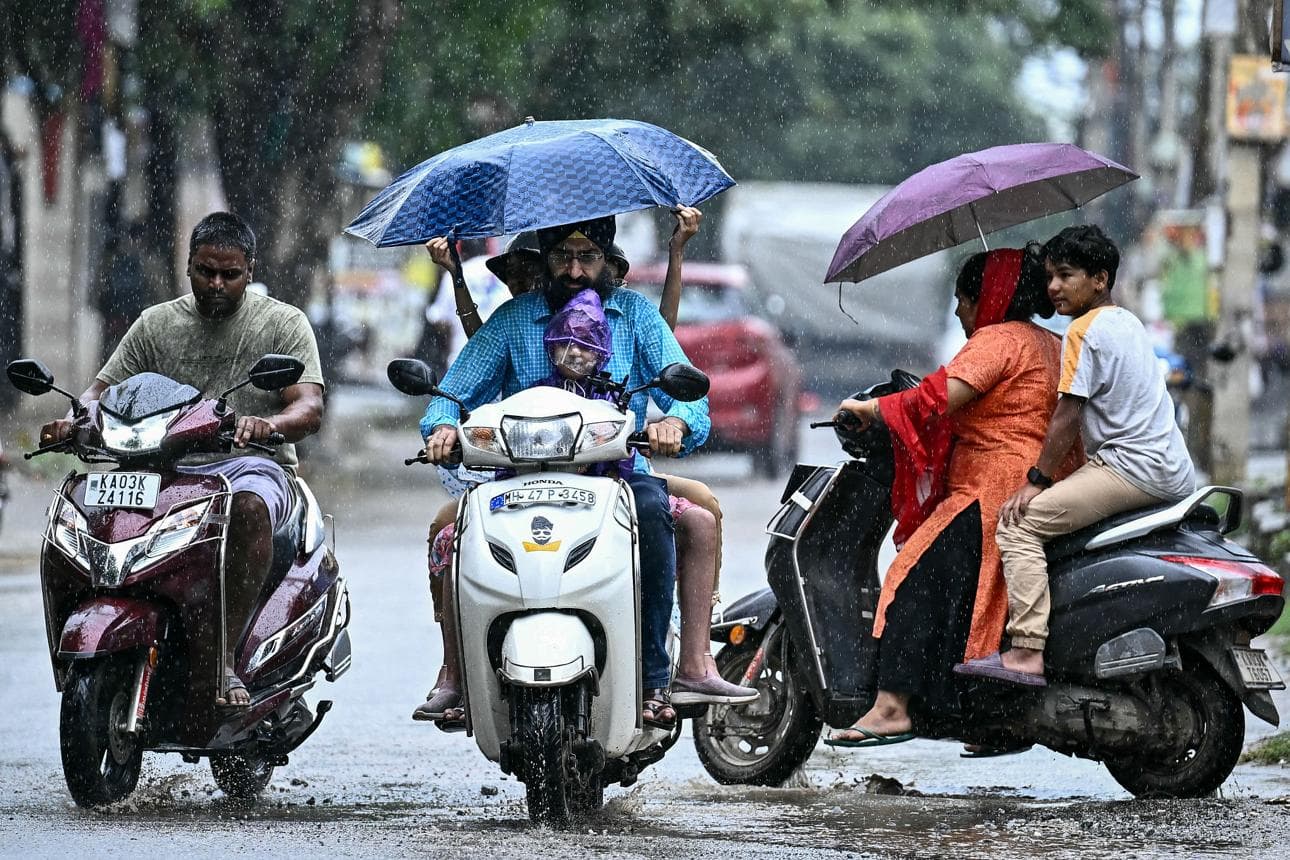 छत्तीसगढ़ में बारिश से गर्मी से राहत, कई इलाकों में आफत भी